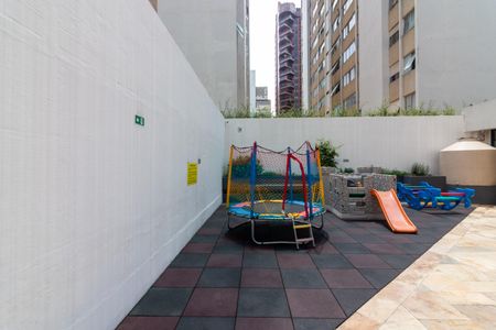 Apartamento para alugar com 120m², 3 quartos e 1 vaga Apartamento para alugar com 120m², 3 quartos e 1 vagaÁrea comum - Playground