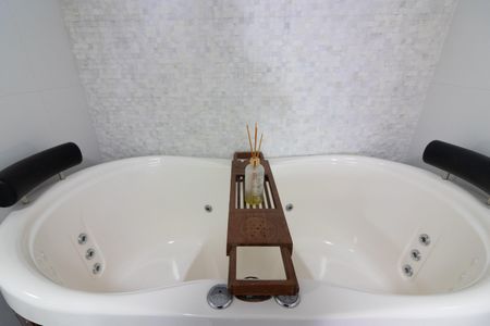 Apartamento para alugar com 120m², 3 quartos e 1 vaga Apartamento para alugar com 120m², 3 quartos e 1 vagaBanheiro da Suíte