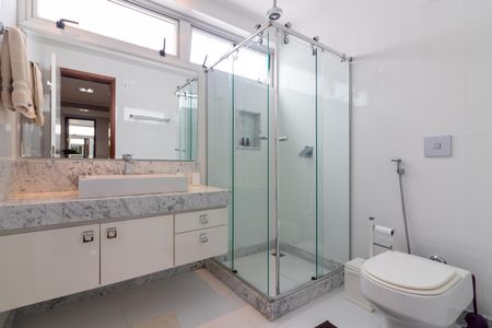 Apartamento para alugar com 120m², 3 quartos e 1 vaga Apartamento para alugar com 120m², 3 quartos e 1 vagaBanheiro Social