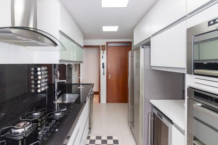 Apartamento para alugar com 120m², 3 quartos e 1 vaga Apartamento para alugar com 120m², 3 quartos e 1 vagaCozinha