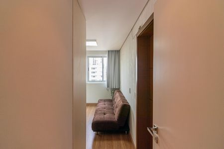 Apartamento para alugar com 120m², 3 quartos e 1 vaga Apartamento para alugar com 120m², 3 quartos e 1 vagaCloset da Suíte