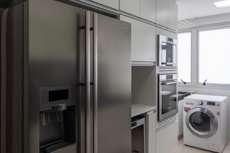 Apartamento para alugar com 120m², 3 quartos e 1 vaga Apartamento para alugar com 120m², 3 quartos e 1 vagaCozinha