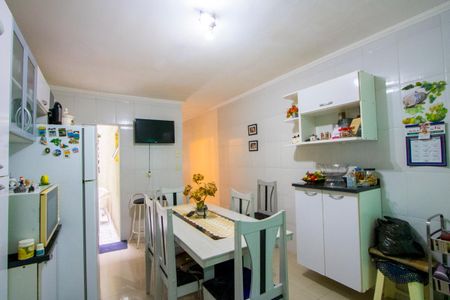 Casa à venda com 150m², 3 quartos e 2 vagas Casa à venda com 150m², 3 quartos e 2 vagasCozinha