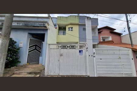Casa à venda com 150m², 3 quartos e 2 vagas Casa à venda com 150m², 3 quartos e 2 vagasFachada - Placa