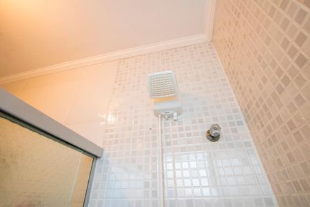 Casa à venda com 150m², 3 quartos e 2 vagas Casa à venda com 150m², 3 quartos e 2 vagasBanheiro social