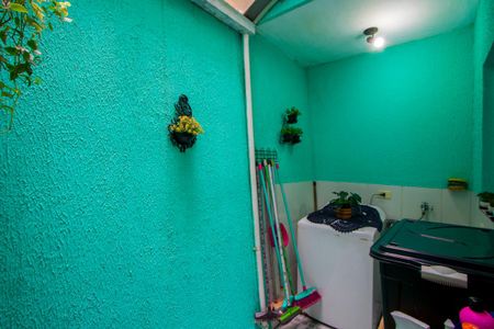 Casa à venda com 150m², 3 quartos e 2 vagas Casa à venda com 150m², 3 quartos e 2 vagasÁrea de serviço