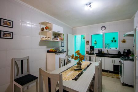 Casa à venda com 150m², 3 quartos e 2 vagas Casa à venda com 150m², 3 quartos e 2 vagasCozinha