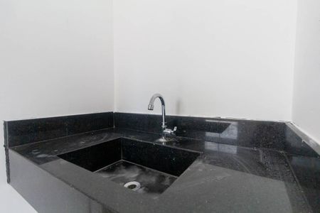Apartamento à venda com 34m², 2 quartos e sem vaga Apartamento à venda com 34m², 2 quartos e sem vagaBanheiro
