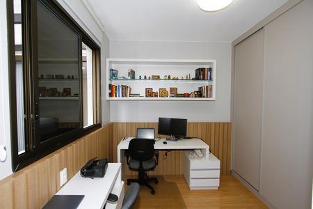 Apartamento à venda com 153m², 3 quartos e 3 vagasSuíte