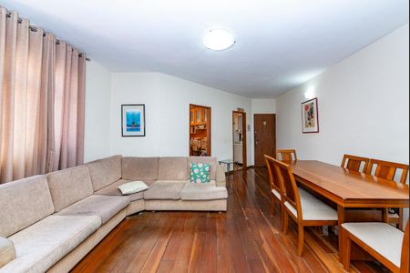 Apartamento para alugar com 112m², 3 quartos e 1 vaga Apartamento para alugar com 112m², 3 quartos e 1 vagaSala