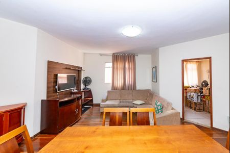 Apartamento para alugar com 112m², 3 quartos e 1 vaga Apartamento para alugar com 112m², 3 quartos e 1 vagaSala