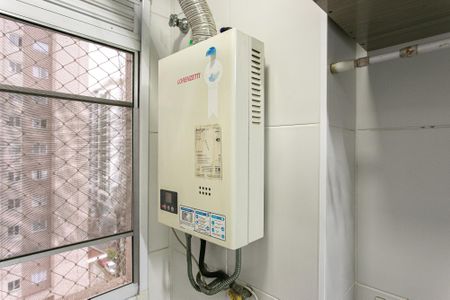 Apartamento à venda com 68m², 2 quartos e 1 vagaÁrea de Serviço - Aquecedor a Gás