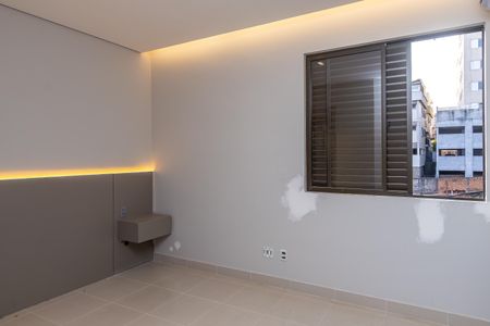 Apartamento à venda com 86m², 3 quartos e 3 vagas Apartamento à venda com 86m², 3 quartos e 3 vagasSuíte