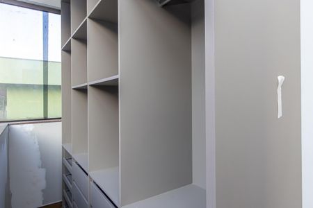 Apartamento à venda com 86m², 3 quartos e 3 vagas Apartamento à venda com 86m², 3 quartos e 3 vagasCloset da suíte