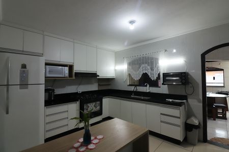 Casa à venda com 382m², 3 quartos e 6 vagasCozinha 