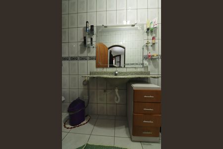 Casa à venda com 382m², 3 quartos e 6 vagasSuíte 1 Banheiro 