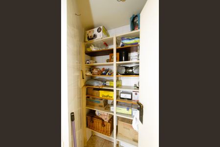 Apartamento à venda com 200m², 4 quartos e 2 vagasDespensa