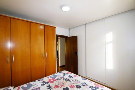 Quarto 1 de apartamento à venda com 4 quartos, 200m² em Coração Eucarístico, Belo Horizonte