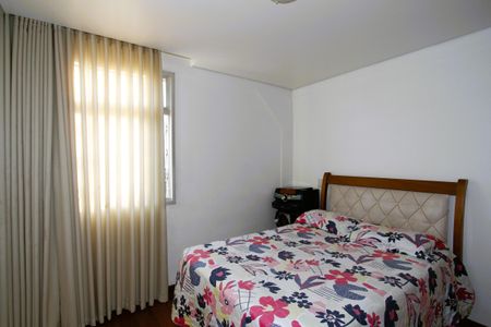 Apartamento à venda com 200m², 4 quartos e 2 vagasQuarto 1