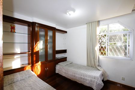 Apartamento à venda com 200m², 4 quartos e 2 vagasQuarto 3