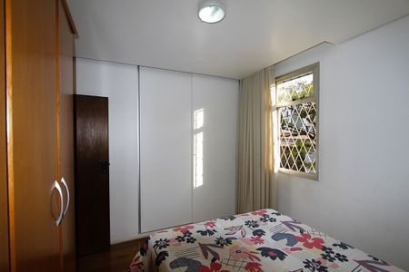 Apartamento à venda com 200m², 4 quartos e 2 vagasQuarto 1