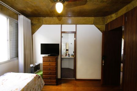 Apartamento à venda com 200m², 4 quartos e 2 vagasSuíte