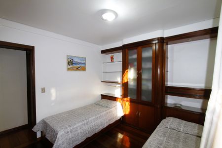 Apartamento à venda com 200m², 4 quartos e 2 vagasQuarto 3