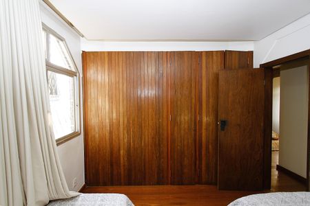 Apartamento à venda com 200m², 4 quartos e 2 vagasQuarto 3