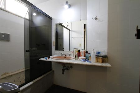 Apartamento à venda com 200m², 4 quartos e 2 vagasBanheiro da Suíte