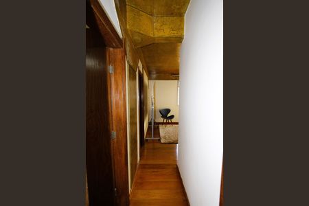 Apartamento à venda com 200m², 4 quartos e 2 vagasCorredor