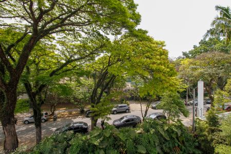 Casa à venda com 546m², 4 quartos e 4 vagas Casa à venda com 546m², 4 quartos e 4 vagasVista da Suíte 3