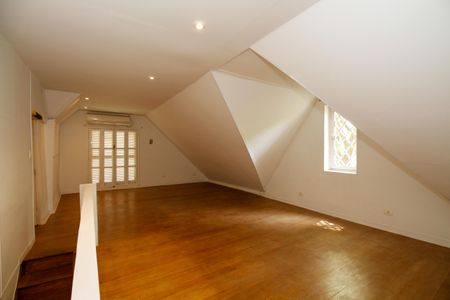 Casa à venda com 546m², 4 quartos e 4 vagas Casa à venda com 546m², 4 quartos e 4 vagasSuíte 3