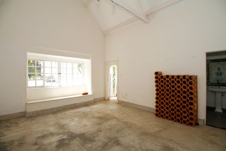 Casa à venda com 546m², 4 quartos e 4 vagas Casa à venda com 546m², 4 quartos e 4 vagasEdícula