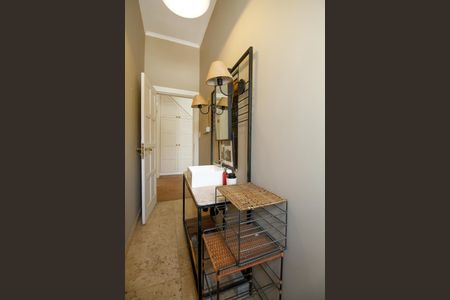 Casa à venda com 546m², 4 quartos e 4 vagas Casa à venda com 546m², 4 quartos e 4 vagasBanheiro Social