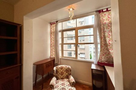 Sala de apartamento para alugar com 2 quartos, 64m² em Leme, Rio de Janeiro