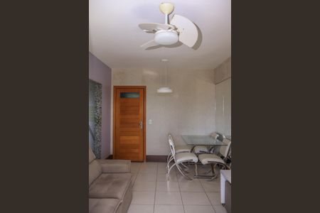 Sala de apartamento para alugar com 2 quartos, 65m² em Piatã, Salvador
