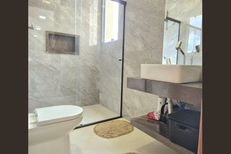 Casa à venda com 285m², 3 quartos e 4 vagas Casa à venda com 285m², 3 quartos e 4 vagasBanheiro