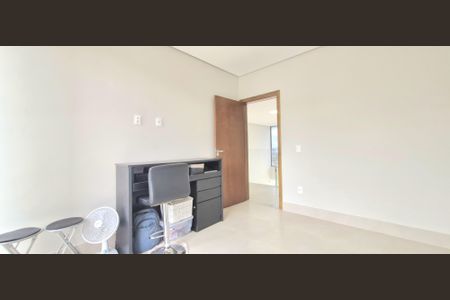 Casa à venda com 285m², 3 quartos e 4 vagas Casa à venda com 285m², 3 quartos e 4 vagasQuarto 2