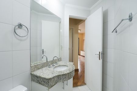 Apartamento à venda com 68m², 2 quartos e 2 vagasBanheiro Social