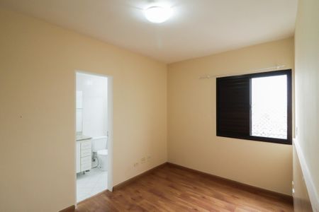 Apartamento à venda com 68m², 2 quartos e 2 vagasSuíte
