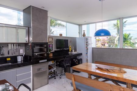 Casa à venda com 157m², 3 quartos e 3 vagasVaranda gourmet