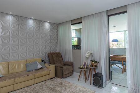 Casa à venda com 157m², 3 quartos e 3 vagasSala