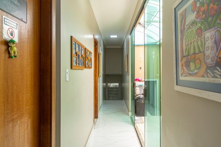 Casa à venda com 157m², 3 quartos e 3 vagasCorredor Interno