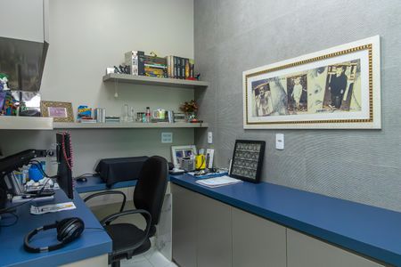 Escritório de casa à venda com 3 quartos, 157m² em Santa Amelia, Belo Horizonte