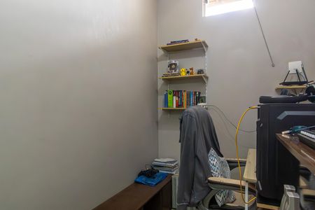 Casa à venda com 157m², 3 quartos e 3 vagasEscritório Quarto 1