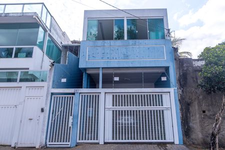 Casa à venda com 157m², 3 quartos e 3 vagasFachada