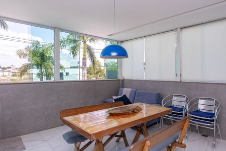 Casa à venda com 157m², 3 quartos e 3 vagasVaranda gourmet