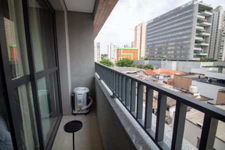 Studio para alugar com 24m², 1 quarto e sem vaga Studio para alugar com 24m², 1 quarto e sem vagaTerraço