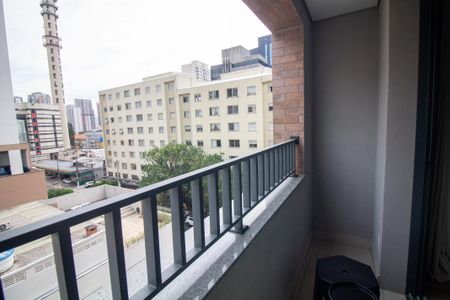 Studio para alugar com 24m², 1 quarto e sem vaga Studio para alugar com 24m², 1 quarto e sem vagaTerraço