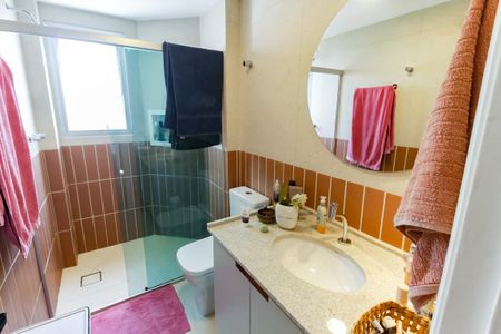 Apartamento à venda com 107m², 3 quartos e 2 vagasBanheiro da Suíte